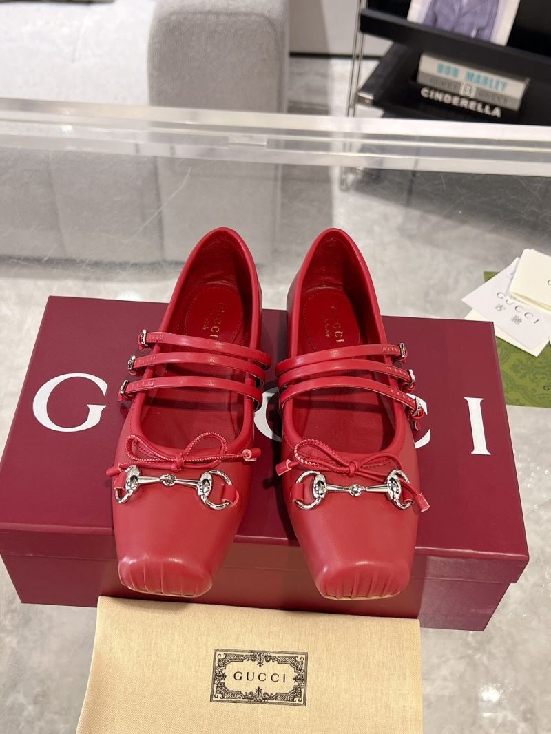 Gucci Flat Shoes